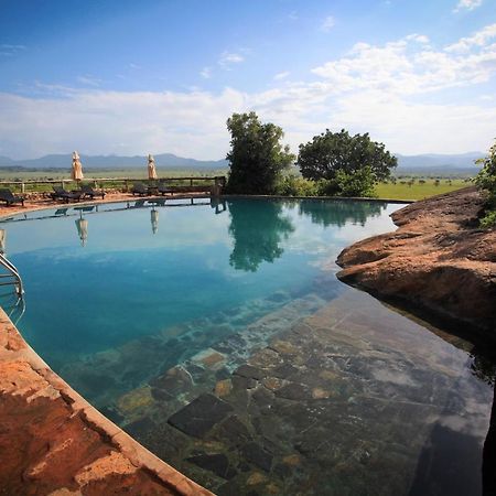 Apoka Safari Lodge Loitanit Ngoại thất bức ảnh