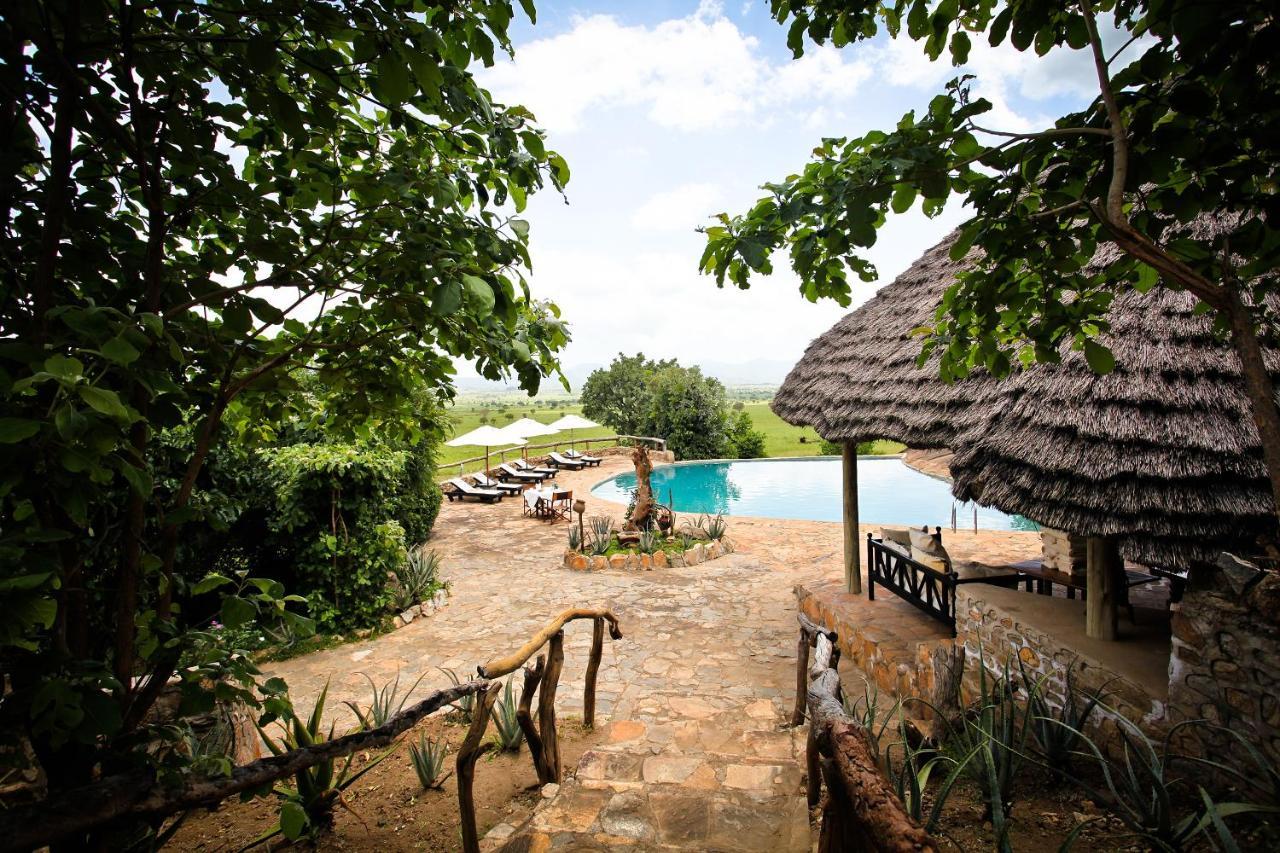 Apoka Safari Lodge Loitanit Ngoại thất bức ảnh